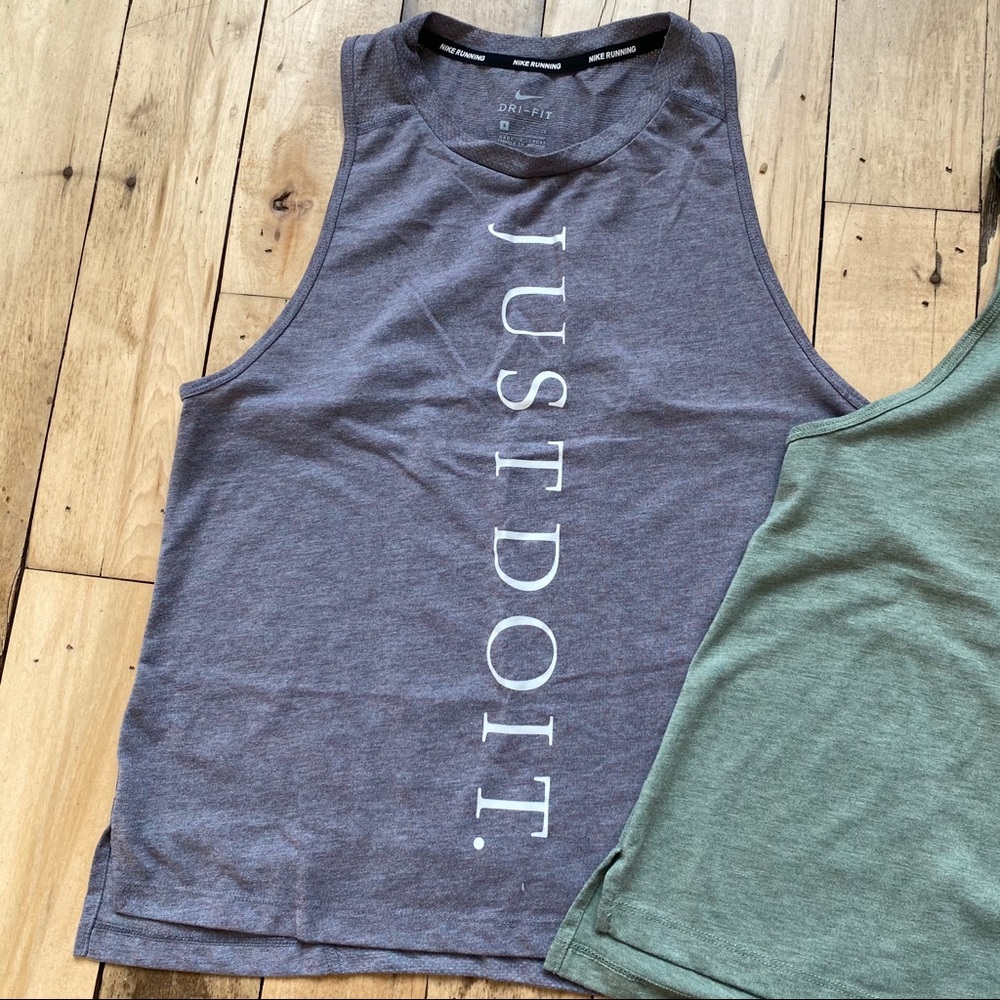 Bundle of Nike Tanks Running Workout Athletic - Picture 3 of 8